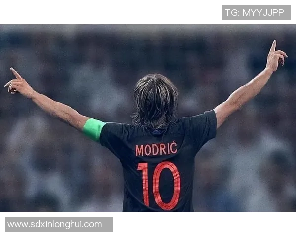 全球足球明星全景资料与精彩瞬间照片集锦