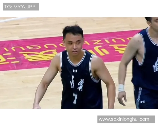 北京篮球队以79分稳居精英赛积分榜首位竞争激烈引人关注