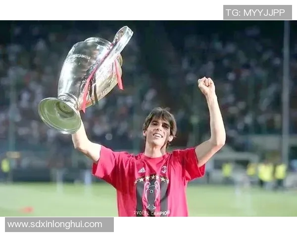 卡卡与众多足球明星的辉煌历程与精彩瞬间回顾