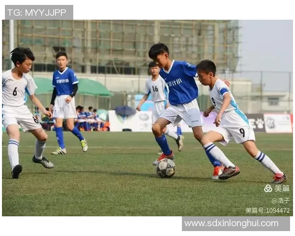 成都足球队在世界杯中的个人能力展现与战术分析 成都足球队在世界杯中的个人能力展现与战术分析