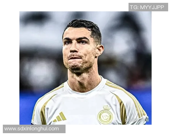 探寻足球明星c罗的英语名字背后的故事与成就 探寻足球明星c罗的英语名字背后的故事与成就