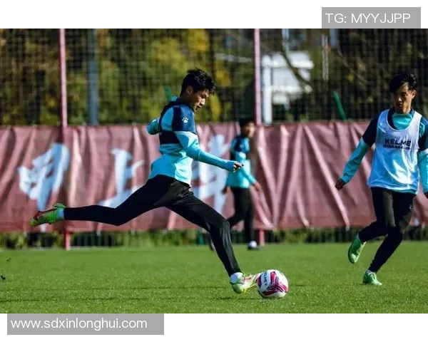 西安羽毛球队在亚运会积分榜上以77分稳居第一名展现强劲实力 西安羽毛球队在亚运会积分榜上以77分稳居第一名展现强劲实力