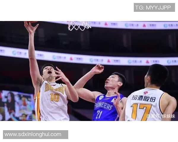 重庆篮球队的阵地战解析与战术分析探讨 重庆篮球队的阵地战解析与战术分析探讨