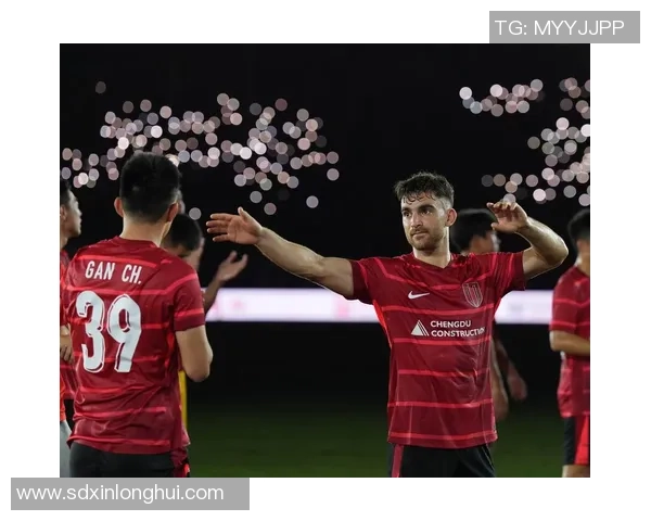 聚焦足球：成都足球队的力量话题