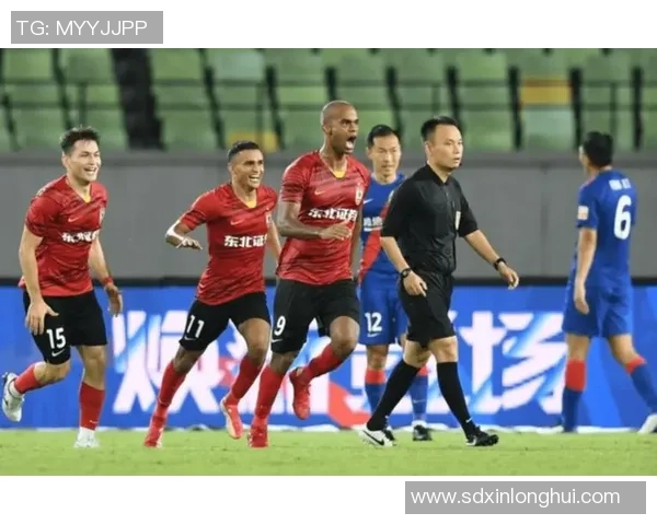 挑战赛积分榜:南京足球队以82分领跑 挑战赛积分榜:南京足球队以82分领跑